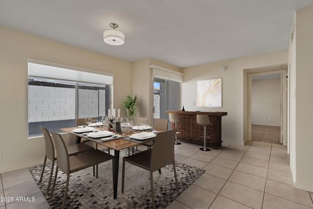 1018 E MICHELLE Drive, Phoenix, AZ 85022