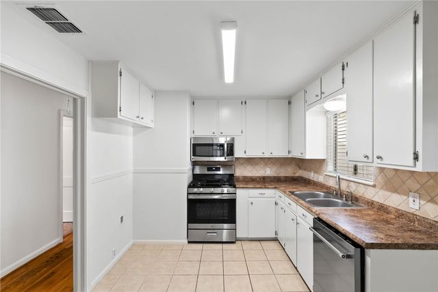 634 Sorrell St, Corpus Christi, TX 78404