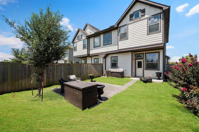 15046 Flintstone Village Trail, Cypress, TX 77433