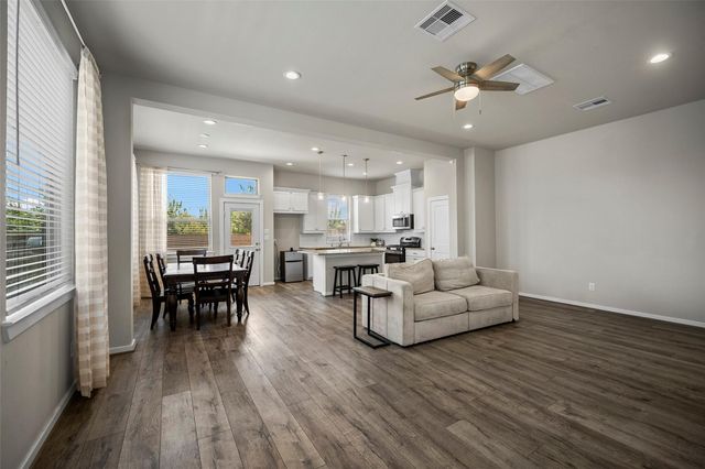 15046 Flintstone Village Trail, Cypress, TX 77433