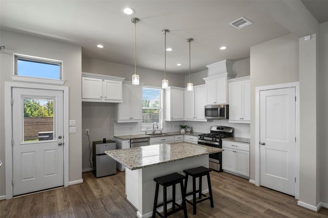 15046 Flintstone Village Trail, Cypress, TX 77433