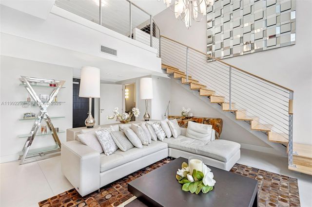 200 Biscayne Boulevard Way 504, Miami, FL 33131