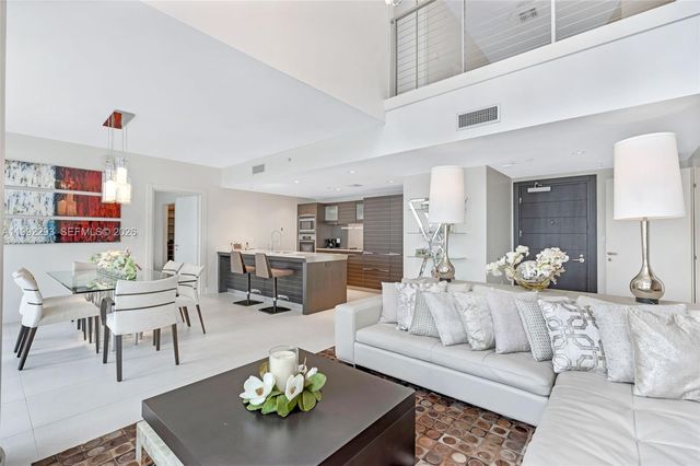 200 Biscayne Boulevard Way 504, Miami, FL 33131