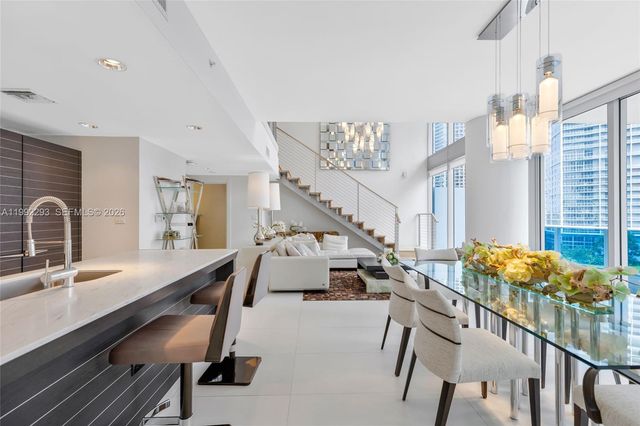 200 Biscayne Boulevard Way 504, Miami, FL 33131