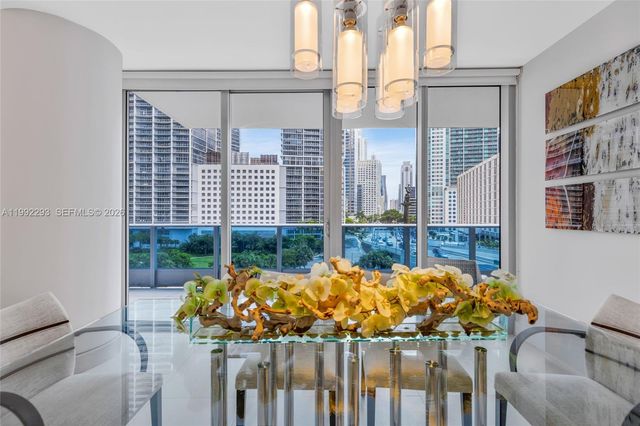 200 Biscayne Boulevard Way 504, Miami, FL 33131