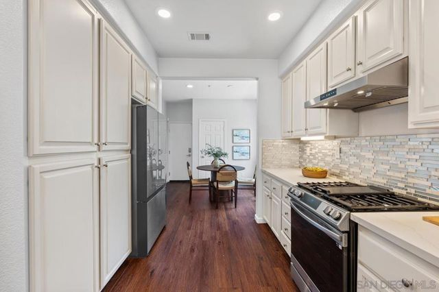 13330 Via Magdalena 6, San Diego, CA 92129