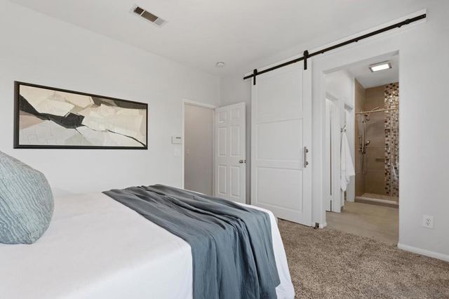 13330 Via Magdalena 6, San Diego, CA 92129