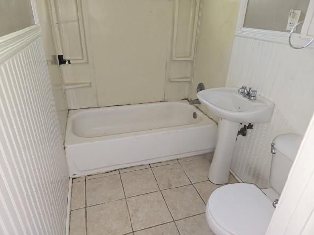 8504 E 85th Street, Raytown, MO 64138