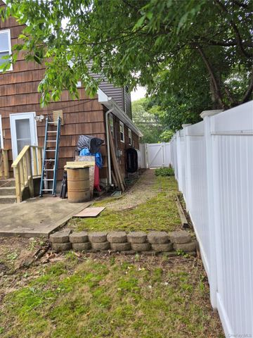 1128 N Ocean Avenue, Medford, NY 11763