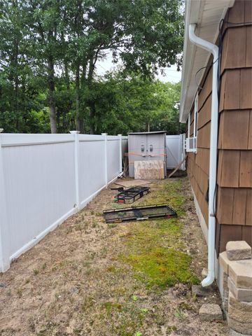1128 N Ocean Avenue, Medford, NY 11763