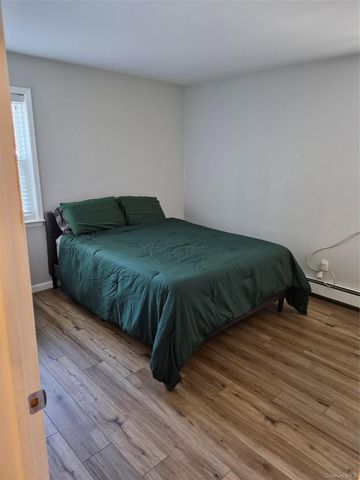 1128 N Ocean Avenue, Medford, NY 11763
