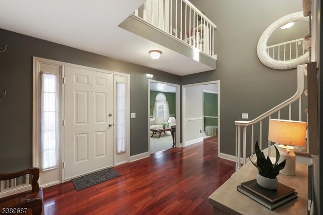 63 Beechwood Cir, Hillsborough Twp., NJ 08844