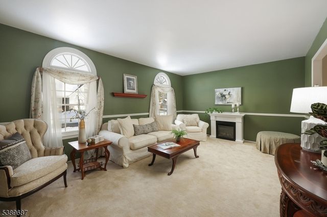 63 Beechwood Cir, Hillsborough Twp., NJ 08844