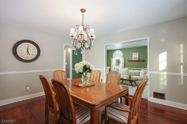 63 Beechwood Cir, Hillsborough Twp., NJ 08844