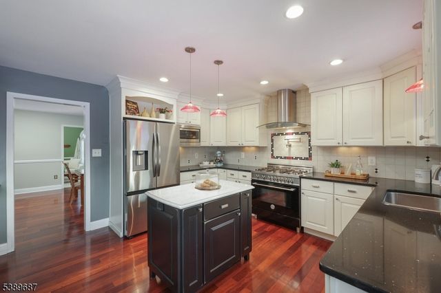 63 Beechwood Cir, Hillsborough Twp., NJ 08844