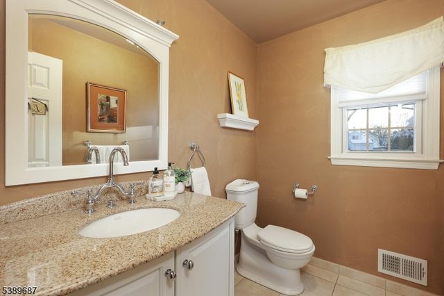 63 Beechwood Cir, Hillsborough Twp., NJ 08844