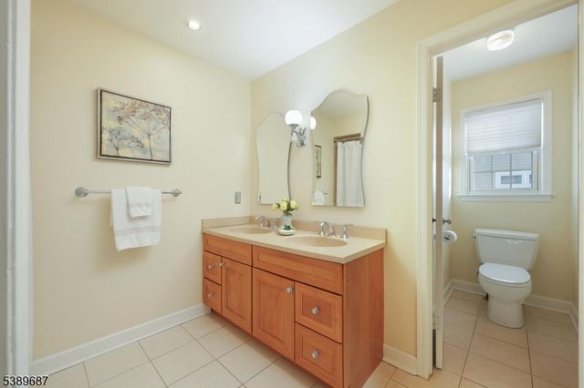 63 Beechwood Cir, Hillsborough Twp., NJ 08844