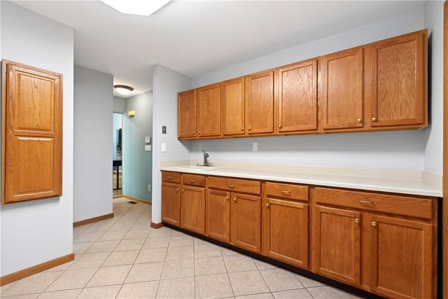 212 Walnut Grove Drive, Washington Twp, OH 45458