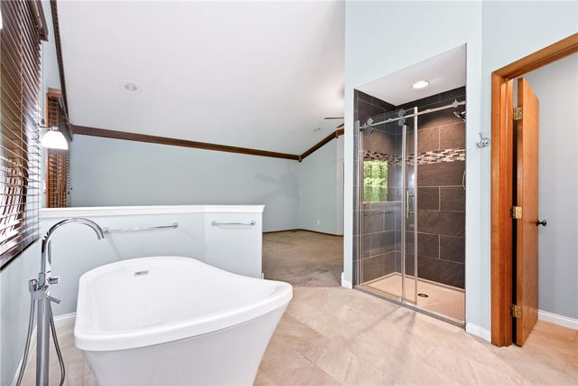 212 Walnut Grove Drive, Washington Twp, OH 45458