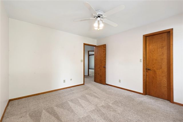 212 Walnut Grove Drive, Washington Twp, OH 45458