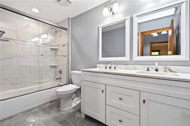 212 Walnut Grove Drive, Washington Twp, OH 45458