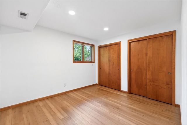 212 Walnut Grove Drive, Washington Twp, OH 45458