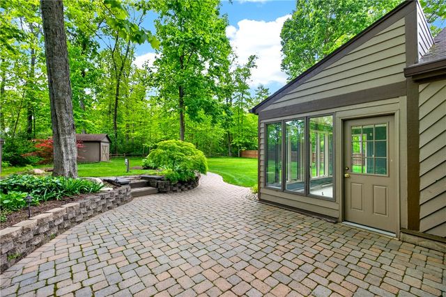 212 Walnut Grove Drive, Washington Twp, OH 45458