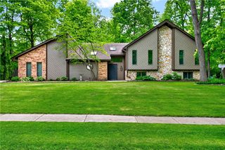 212 Walnut Grove Drive, Washington Twp, OH 45458