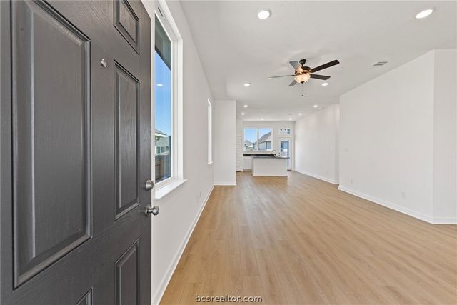 10631 Burgundy Berry Way, Bryan, TX 77845