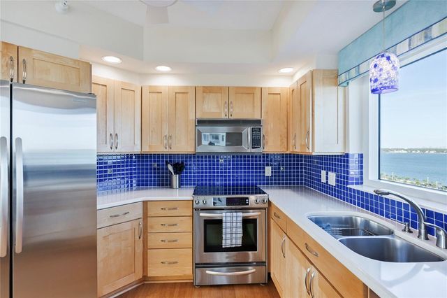 1180 GULF BOULEVARD 1105, Clearwater, FL 33767