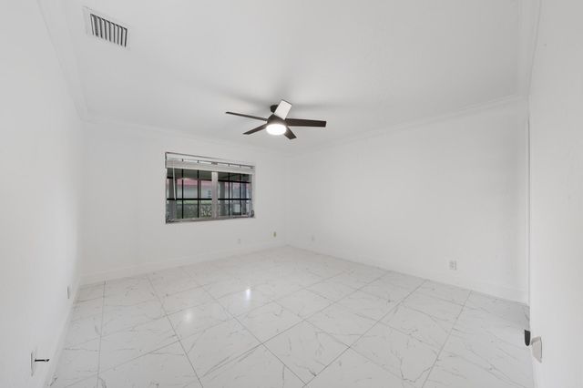 1443 SW 27th Ave E, Boynton Beach, FL 33426