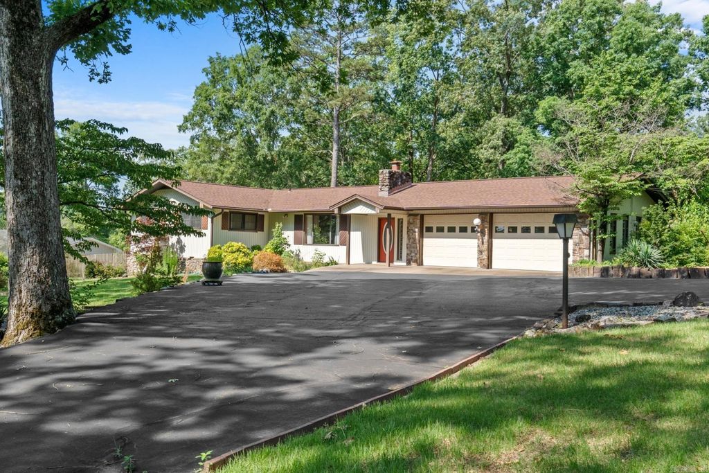 214 S Ross Maddox Rd, Pearcy, AR 71964