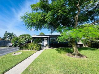 1020 S 14th Ct 1, Lantana, FL 33462