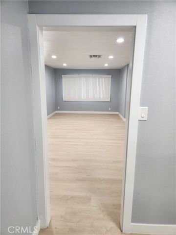 1867 E Avenue Q13, Palmdale, CA 93550