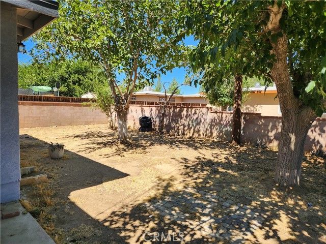 1867 E Avenue Q13, Palmdale, CA 93550