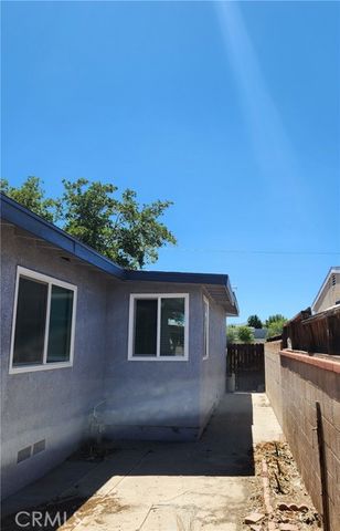 1867 E Avenue Q13, Palmdale, CA 93550