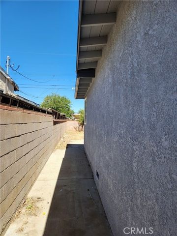 1867 E Avenue Q13, Palmdale, CA 93550