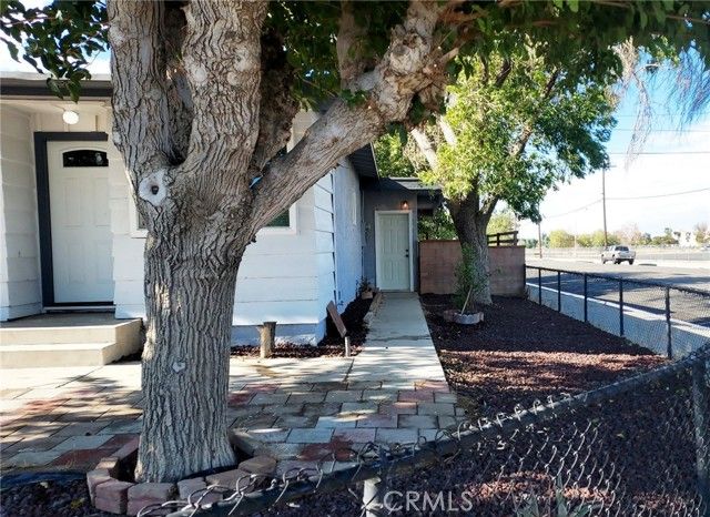 1867 E Avenue Q13, Palmdale, CA 93550