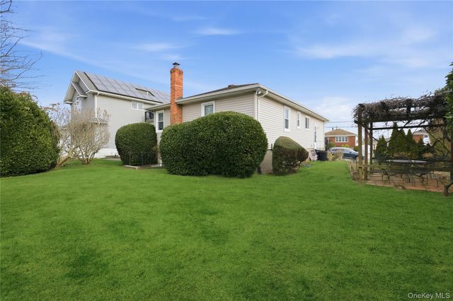 3292 Murdock Avenue, Oceanside, NY 11572