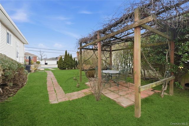 3292 Murdock Avenue, Oceanside, NY 11572