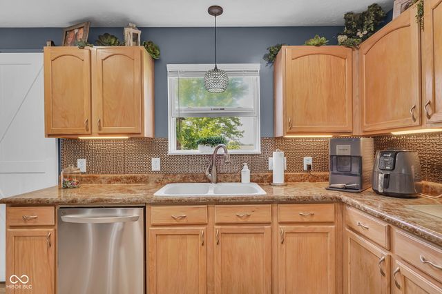 5044 Haywood Lane, Plainfield, IN 46168