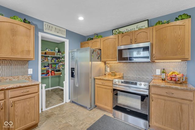 5044 Haywood Lane, Plainfield, IN 46168