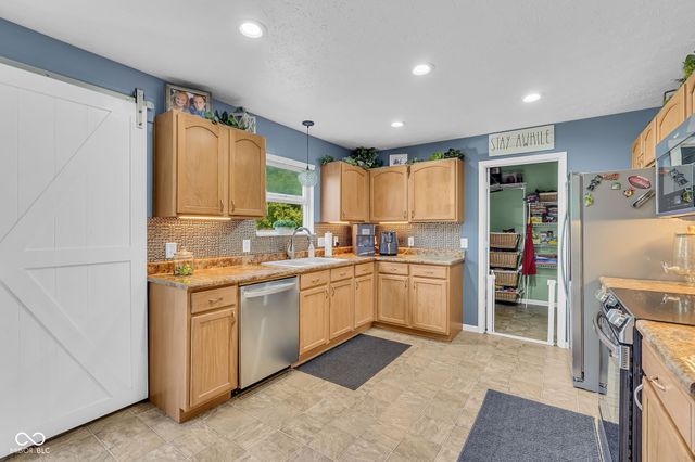 5044 Haywood Lane, Plainfield, IN 46168