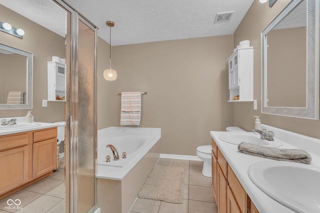 5044 Haywood Lane, Plainfield, IN 46168