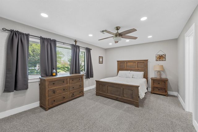 105 Texas Avenue, Hewitt, TX 76643