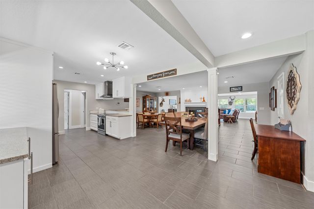105 Texas Avenue, Hewitt, TX 76643