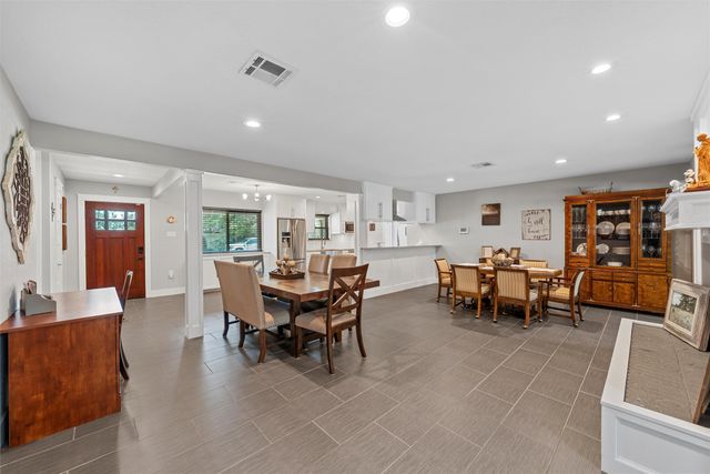 105 Texas Avenue, Hewitt, TX 76643