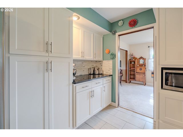 10702 Nw 13TH Pl, Vancouver, WA 98685