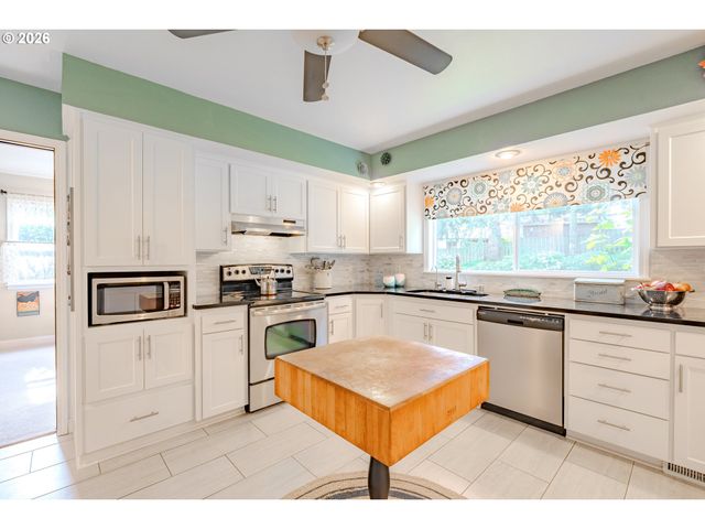 10702 Nw 13TH Pl, Vancouver, WA 98685