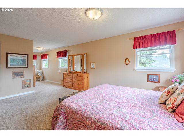 10702 Nw 13TH Pl, Vancouver, WA 98685